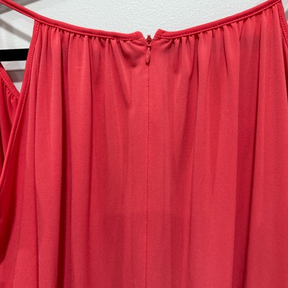 Michael Kors Sangria Stretch Matte Jersey Cold Shoulder
Dress large - Picture 6 of 11